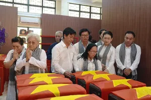 Ho Chi Minh City officials, artists pay tribute to fallen soldiers