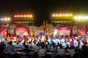 Domestic and international traditional martial arts delegations parade during the opening ceremony. (Photo: SGGP)
