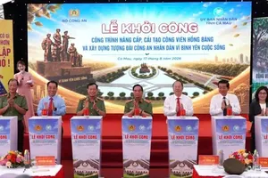 Delegates perform the groundbreaking ceremony for the project. (Photo: SGGP)