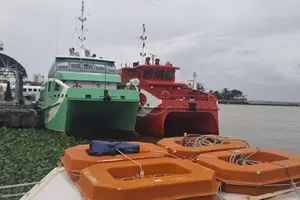 Boat operators at the Rach Gia High-Speed Boat Terminal suspend services to the islands due to bad weather. (Photo: SGGP)