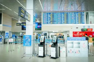 ACV has activated measures to ensure safe and smooth operations at its airports during the National Day holiday travel peak from August 28 to September 3, with extra staff and equipment deployed to ease congestion. (Photo: SGGP)