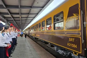 “World Heritage Journey” tourist train linking Phong Nha, Hue launched