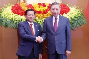 Party General Secretary and President To Lam (R) and Myanmar President Min Aung Hlaing (Photo: SGGP)