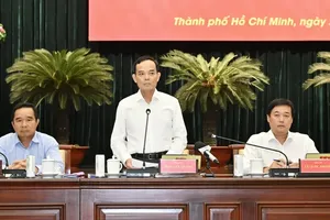 Secretary of the Ho Chi Minh City Party Committee Tran Luu Quang delivers his speech at the conference. (Photo: SGGP)