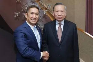 General Secretary of the Communist Party of Vietnam Central Committee and President To Lam received Acting US Secretary of the Navy Hung Cao in New York on September 22. (Photo: VNA)