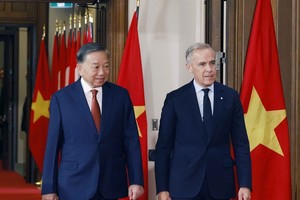General Secretary of the Communist Party of Vietnam Central Committee and President To Lam held talks with Canadian Prime Minister Mark Carney in Ottawa on September 24 (local time) as part of his State visit to Canada. (Photo: VNA/VNS)