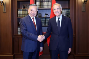 General Secretary of the Communist Party of Vietnam Central Committee and President To Lam (L) meets with Canadian Prime Minister Mark Carney in Ottawa on September 24, 2026. (Photo: VNA)