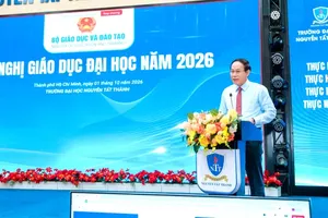 Deputy Prime Minister Le Tien Chau attends and delivers the concluding address. (Photo: SGGP)