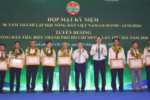 Outstanding farmers from across Ho Chi Minh City are honored for 2026. (Photo: SGGP)