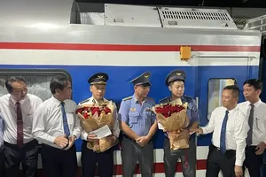 Premium SNT1/SNT2 Train Services launched on the Saigon–Nha Trang Route (Photo: SGGP)