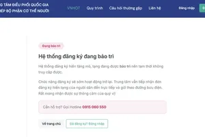 The organ and tissue donation registration website displays a notice announcing a temporary suspension for maintenance on the morning of October 31.
