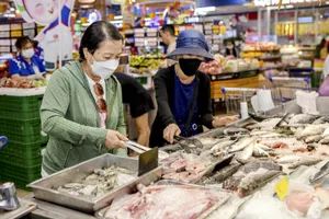 Nhiều mặt hàng đang được giảm giá mạnh tại hệ thống siêu thị Co.opmart 