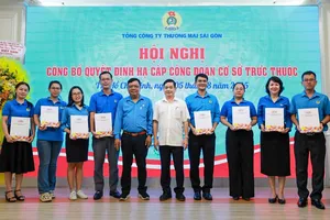 Công đoàn SATRA trao thưởng cho các tập thể, cá nhân có thành tích xuất sắc