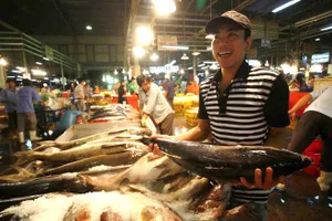 Chợ đầu mối nông sản thực phẩm Bình Điền có quy mô lớn nhất cả nước