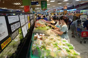 Quầy kệ trong siêu thị Co.opmart luôn ưu tiên sản phẩm xanh