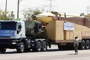 Tên lửa Iran  Shahab 3 trong lễ duyệt binh ngày 22-9  