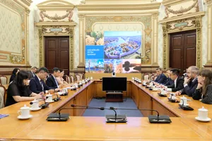 Phó Chủ tịch UBND TPHCM Nguyễn Văn Dũng tiếp và làm việc với đoàn đại biểu tỉnh Novgorod, LB Nga