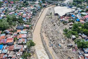 Philippines sơ tán 100.000 người tránh siêu bão Fung-wong 