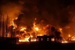 Giá dầu tăng sau khi Mỹ đặt hạn chót cho Iran 