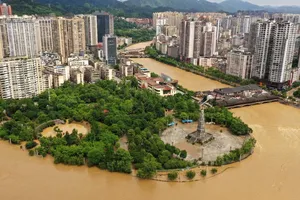 Trung Quốc kích hoạt ứng phó lũ lụt tại 6 địa phương
