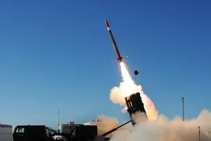 Mỹ phê duyệt thương vụ bán 500 tên lửa Patriot cho Ukraine