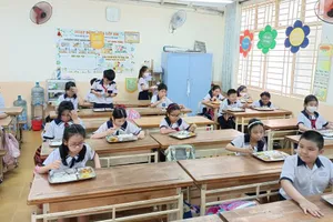 TPHCM: Gỡ khó cho các trường tiểu học trong triển khai dạy học và phòng chống dịch Covid-19