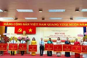 Quận Tân Bình: Vận động, tuyên truyền để nâng cao tỉ lệ tiêm vaccine Covid-19 cho học sinh từ 5 đến dưới 18 tuổi