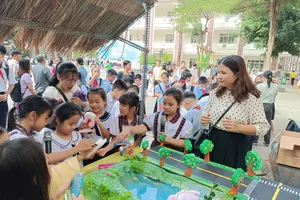 Hơn 600 học sinh tham gia Ngày hội Khoa học kỹ thuật năm học 2023-2024