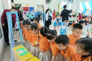 Học sinh mầm non tại TPHCM tham gia hoạt động giáo dục kỹ năng