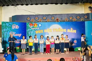 Chấn chỉnh việc phát thư khen cho học sinh góp tiền bão lũ