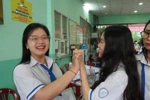 Giáo viên đánh giá đề thi các môn tự chọn