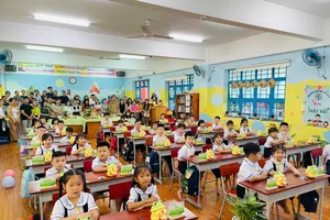 Học sinh Trường Tiểu học An Lạc 3 (phường An Lạc, TPHCM) trong ngày tựu trường năm học 2025-2026