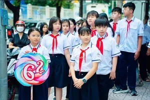 Học sinh Trường THCS Nguyễn Du (phường Bến Thành) trong ngày khai giảng năm học 2025-2026