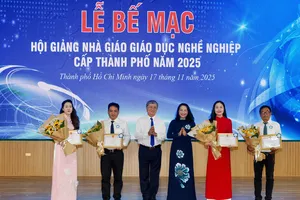 TPHCM: 76 nhà giáo được trao giải thưởng giáo dục nghề nghiệp cấp thành phố