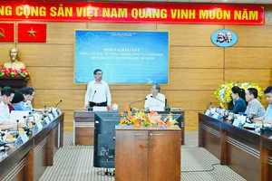 Đoàn công tác do đồng chí Nguyễn Phước Lộc, Ủy viên Trung ương Đảng, Phó Bí thư Thành ủy, Chủ tịch Ủy ban MTTQ Việt Nam TPHCM làm trưởng đoàn làm việc với Sở GD-ĐT TPHCM về đầu tư công trong lĩnh vực giáo dục.