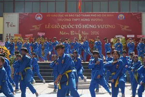 Học sinh Trường THPT Hùng Vương đồng diễn võ Vovinam tại lễ Giỗ Tổ Hùng Vương