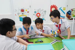 Học sinh Trường Tiểu học Nguyễn Huệ (phường Bến Thành, TPHCM) tham gia hoạt động giáo dục STEM. Ảnh minh họa