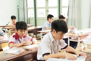 Thí sinh tham dự khảo sát vào lớp 6 Trường THCS-THPT Trần Đại Nghĩa (phường Sài Gòn)