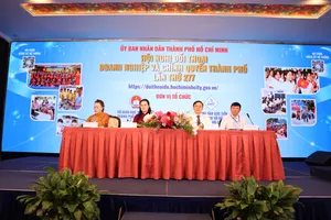 Hội nghị đối thoại giữa doanh nghiệp và chính quyền thành phố về lĩnh vực giáo dục và đào tạo tổ chức vào sáng 28-8