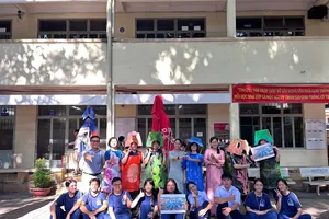 Học sinh Trường THPT Nguyễn Công Trứ (phường Thông Tây Hội) tham gia Dự án "Mô hình Giáo dục công dân toàn cầu liên môn về quyền môi trường"