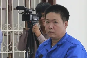 Mượn tiền không cho, đâm luôn chủ nợ