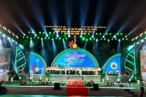 Bế mạc Liên hoan đờn ca tài tử và Hội thi bánh dân gian Nam bộ