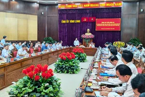 Đoàn công tác của Chính phủ do đồng chí Trần Hồng Hà làm trưởng đoàn có buổi làm việc với các tỉnh: Vĩnh Long, Đồng Tháp, An Giang, Cà Mau. Ảnh: TÍN HUY