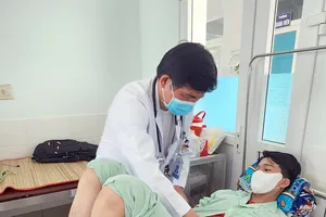 Bệnh viện Đa khoa tỉnh Vĩnh Long tích cực điều trị cho các bệnh nhân mắc sốt xuất huyết