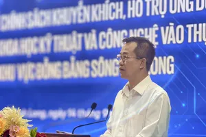 Phó Cục trưởng Cục Đổi mới sáng tạo Chu Thúc Đạt phát biểu tại hội thảo. Ảnh: TÍN HUY