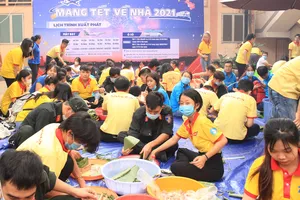 3.290 vé máy bay, tàu, xe khứ hồi đưa sinh viên, thanh niên công nhân về quê đón tết