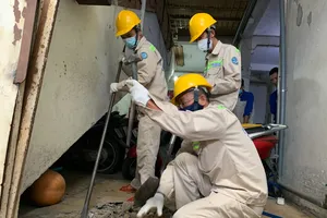 Trám lấp giếng khoan tại Chung cư Độc Lập