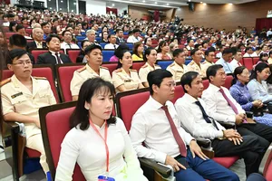 Các đại biểu tham dự Đại hội Thi đua yêu nước TPHCM lần thứ I. Ảnh VIỆT DŨNG