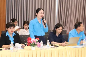 Phó Chủ tịch LĐLĐ TPHCM Nguyễn Kim Loan góp ý dự thảo các Văn kiện trình Đại hội XIV của Đảng 