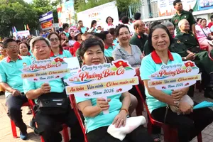 Người dân hưởng ứng xây dựng khu dân cư “Đoàn kết – Nghĩa tình – Tự quản” tại phường Bàn Cờ